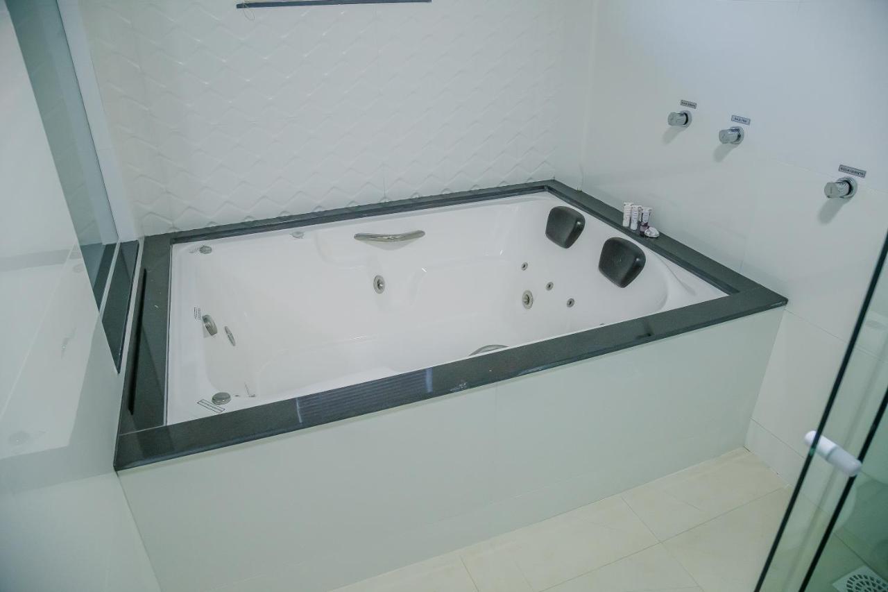 Hotel Prime Executive Campos Novos Kültér fotó