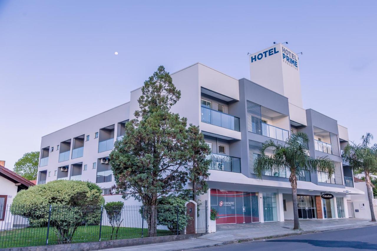 Hotel Prime Executive Campos Novos Kültér fotó